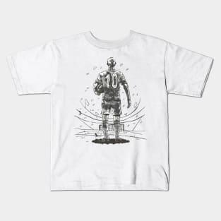 Soccer player in field Kids T-Shirt